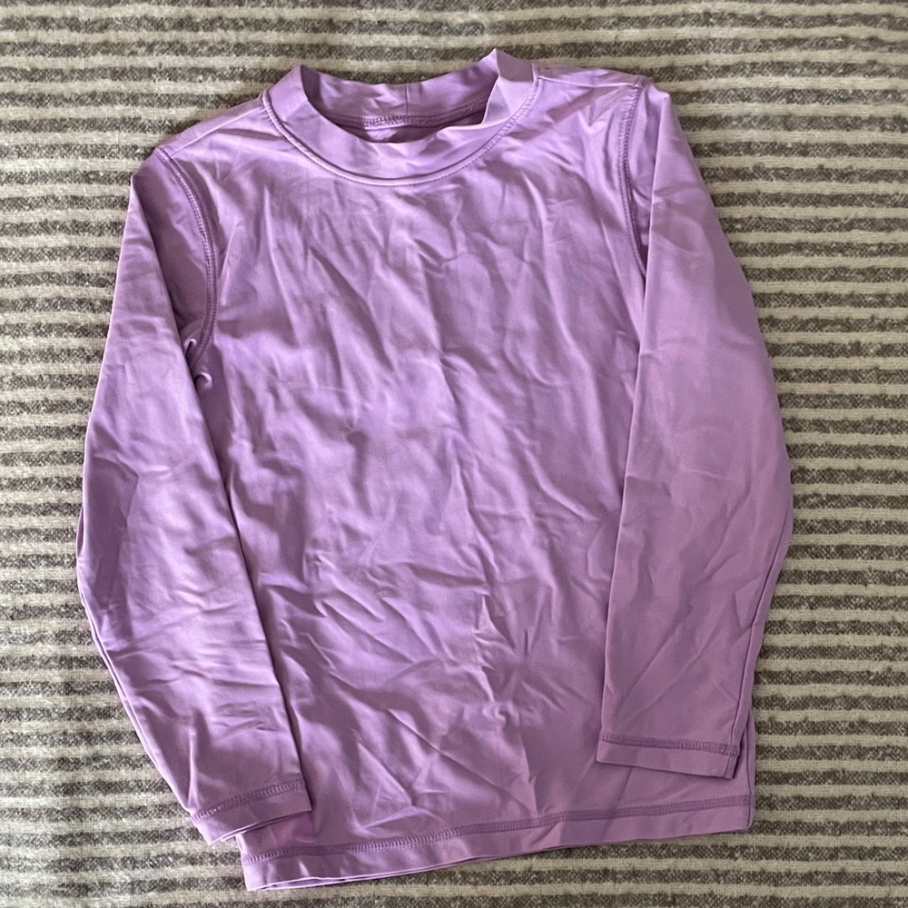 Like New Primary Long Sleeve Rash Guard size 4-5 EUC